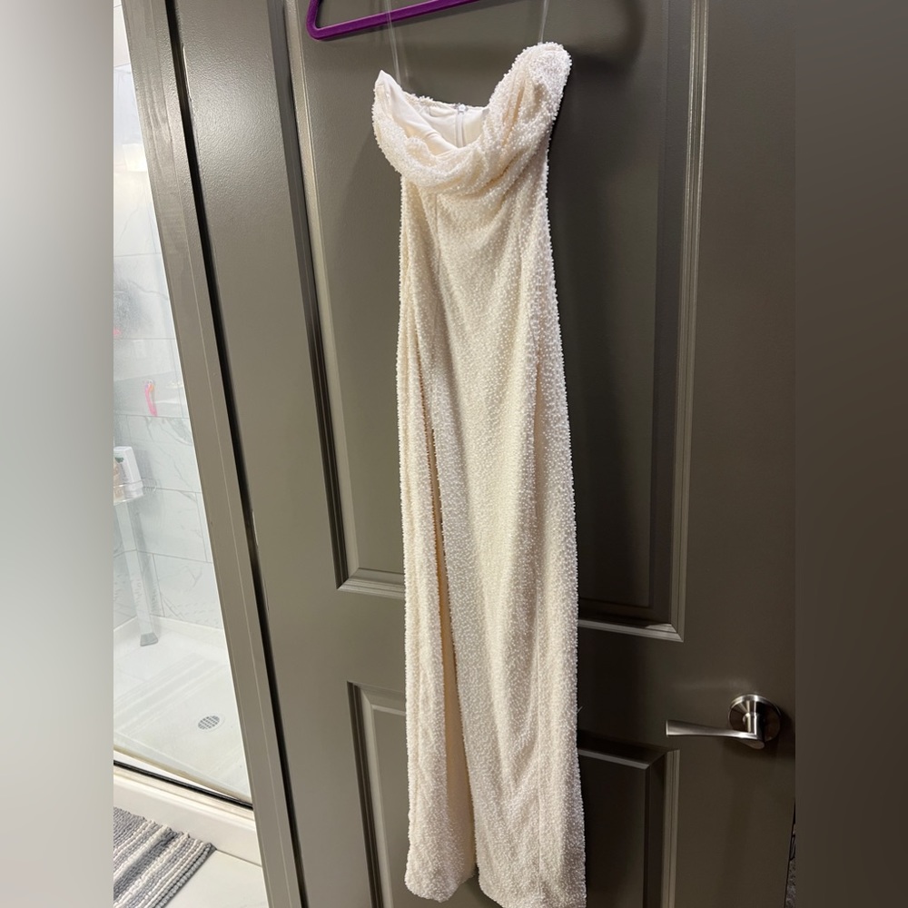 Bridal reception or afterparty dress. Hello Molly size small - US 2. Like new.